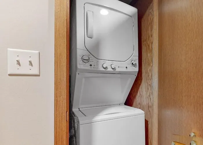 White Ridge B2 Apartment *